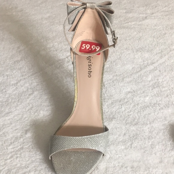 Shoes - Picture 4 of 4